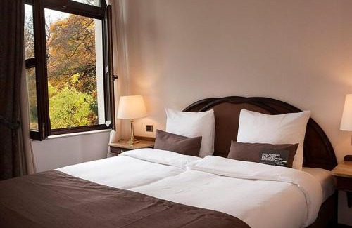 Schelle Other | Pop Up Camping & hotel Tomorrow's Paradise & Private Transport TML