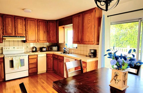 Half Moon Bay House | Poplar Beach Home