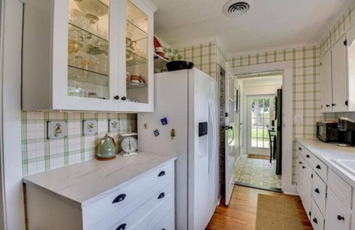 Aiken House | Poplar Cottage, near Bruce’s field, Horse District .