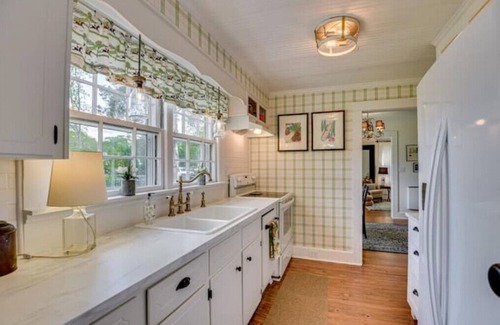 Aiken House | Poplar Cottage, near Bruce’s field, Horse District .