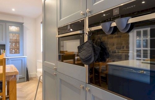 Farsley House | Poplar Farm Retreat - Functions and Events Welcome | Pass The Keys