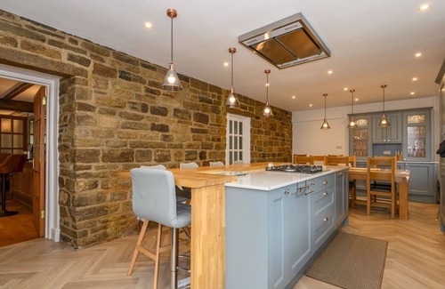 Farsley House | Poplar Farm Retreat - Functions and Events Welcome | Pass The Keys