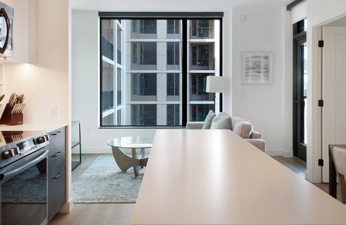Southwest Apartment | PoplarHouse 1BD 1 - One Bedroom Apartment, Sleeps 2