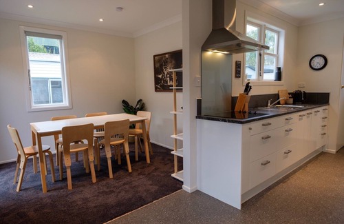 Omori House | Poppa's Place: Safe & secluded, close to Lake Taupo & Tongariro