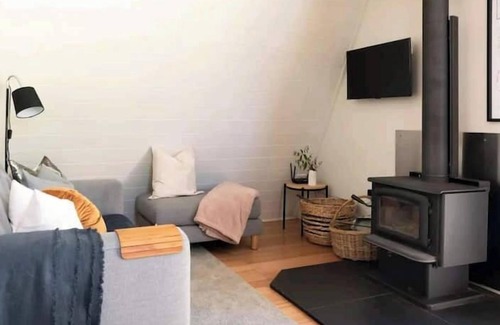 Great Bay House | Poppies homely retreat