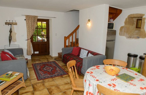 Frayssinet-le-Gelat Cottage | Poppy 4* - Quiet and relaxing cottage in a courtyard, perfect for families