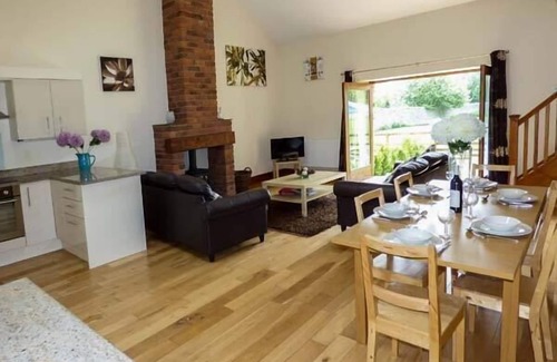 Lancaster Cottage | POPPY COTTAGE, pet friendly, with open fire in Lancaster