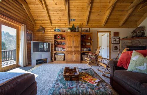 Luray House | Poppy's Hideaway on the Shenandoah River!