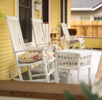 Lodi Bed & Breakfast | Poppy Sister Inn