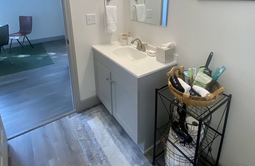 Winnemucca House | Poppy’s Place - walking distance to everything