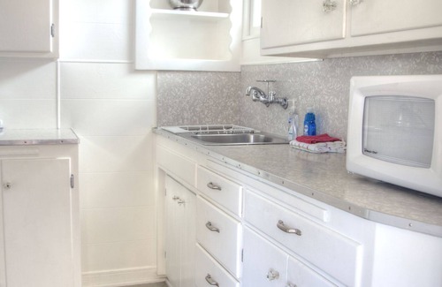 Alki House | Popular Alki Beach Seattle Vacation House, Walk to Restaurants