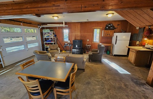 Gills Rock House | Popular Figenscaus Bay House With Private Dock