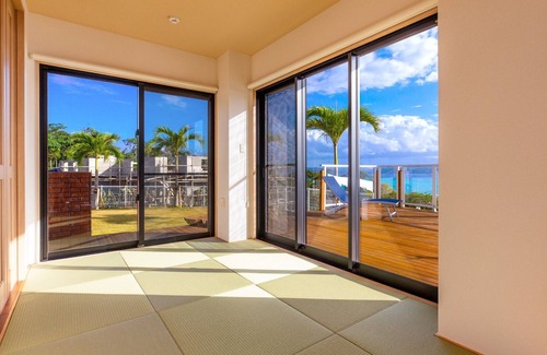 Nakijin House | Popular Kouri Islandocean view Fully equipped with BBQ equipment Spacious wood deck with garden/Kunigami-gun Okinawa