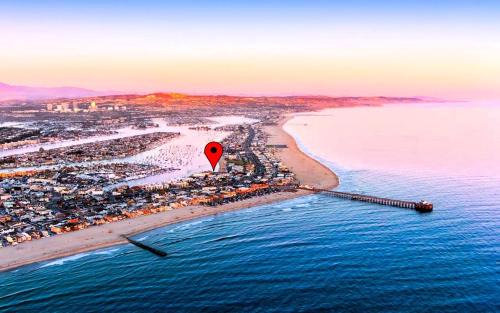 West Newport House | Popular Lux Beach Home - Steps to Ocean & Restaurants