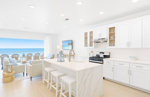South Oceanside House | Popular New Beach House on Sand, Private Fire Ring