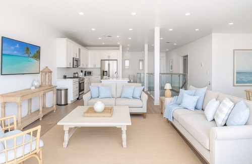South Oceanside House | Popular New Beach House on Sand, Private Fire Ring