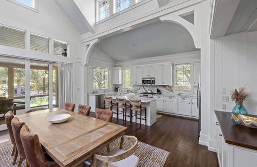 Palmetto Bluff House | Popular West Wilson Retreat - 2 Masters on the first floor