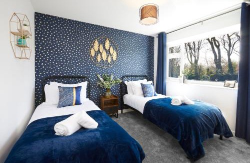 Whitby House | Popular with families - Cinder Hill