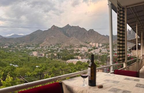 Meghri House | Poqr Tagh