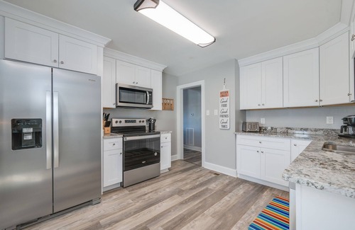 Poquoson House | Poquoson 4 bed, 2 bath! Great Langley Access!