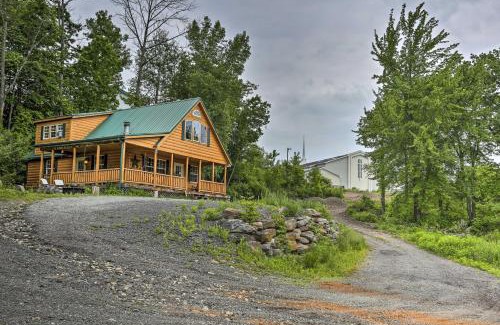 Blakely House | Porch, Fire Pit and Valley Views Blakely Cabin!