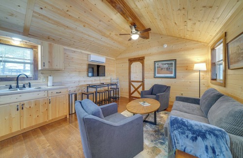 La Grange Cabin | Porch & Pond Views: La Grange Cabin Retreat!