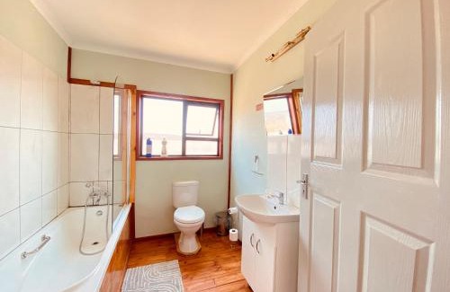 Palapye Apartment | Porcupine Cabin