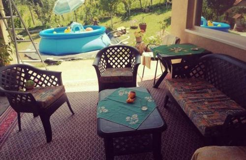 Bor House | "Porodica MARKOVIC" Borsko jezero