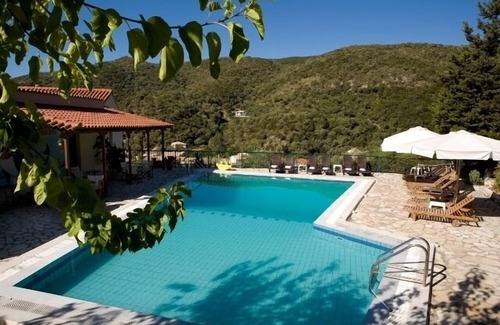 Mikros Gialos RV Rental | Poros Beach