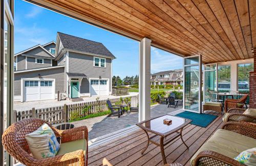Seabrook House | Porpoise of Life by Seabrook Hospitality