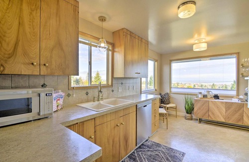 Port Angeles House | Port Angeles Pad < 1 Mi to Olympic Nat'l Park