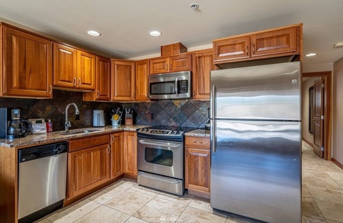 Chelan Condo | Port Cabana - Unit 3