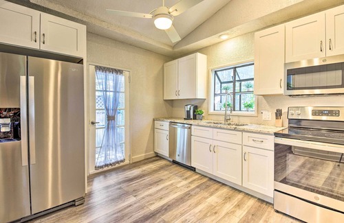 Charlotte Harbor Cottage | Port Charlotte Cottage ~ 3 Mi to Beach Park!