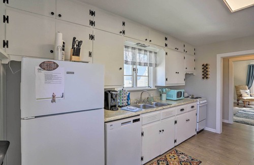 Port Clinton House | Port Clinton Getaway - Walk to Beach & Restaurants