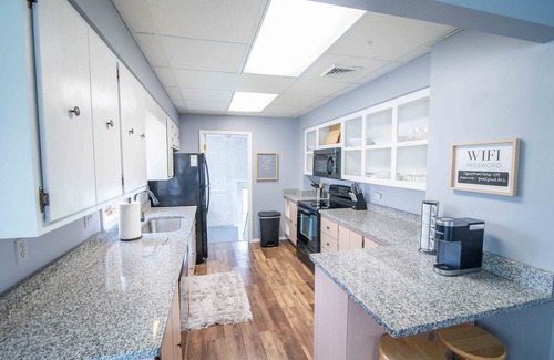 Port Clinton House | Port Clinton Lake House! 10 minute walk to Jet Express and town center