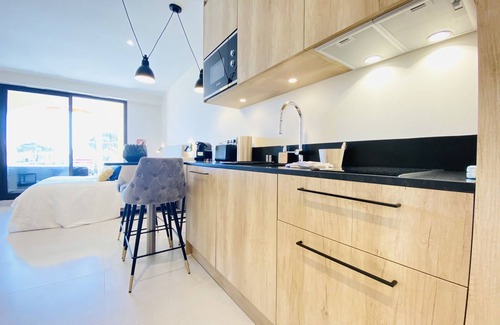 Port Grimaud Apartment | PORT-GRIMAUD Seafront Studio Fully renovated