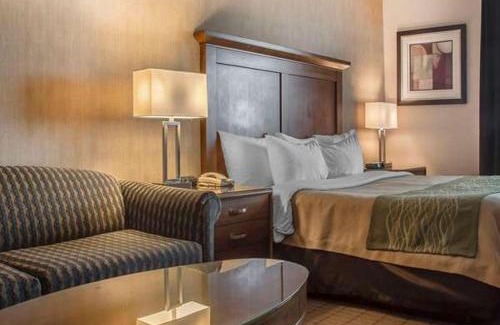 Port Hope Hotel | Port Hope Inn & Suites