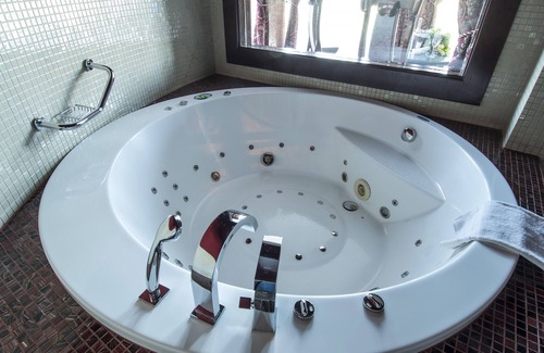 Adazi Hotel | Port Hotel