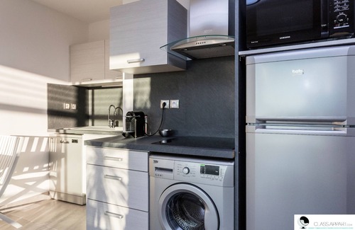 Aiguerelles Apartment | Port Marianne/New Town Hall: terrace, air conditioning, elevator & garage