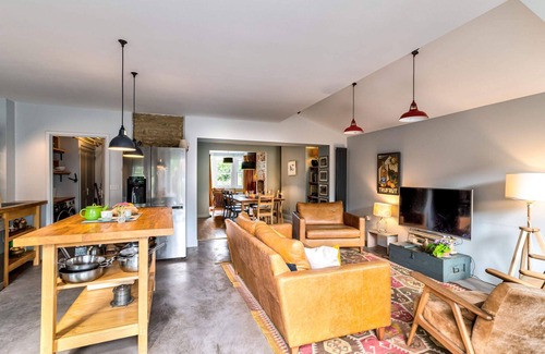 Wolvercote House | Port Meadow View | Oxford Holiday Let | 3 Beds & Sleeps 6