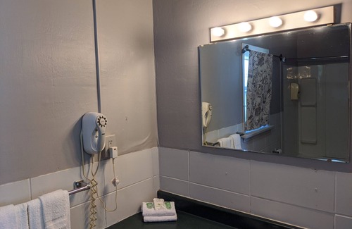 Wainfleet Hotel | Port Motel