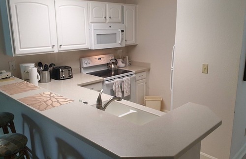 Shipyard Plantation Villa | Port O'Call, Hilton Head, SC - 2BR, 2Bath, Sleeps 6; 7/16 - 7/23; steps to beach