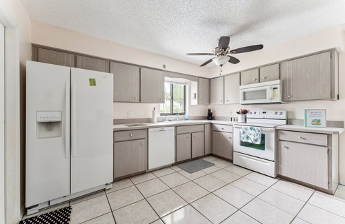 Hawks Ridge Estates House | Port Orange Vacation Home by RedAwning