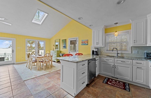Oriental House | Port Peninsula Waterfront Paradise - Waterfront with Dock & Boat Lift