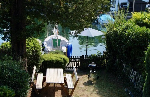 Thonon-les-Bains House | Port Ripaille: Your house right on the lake/the best of mountains and sea!
