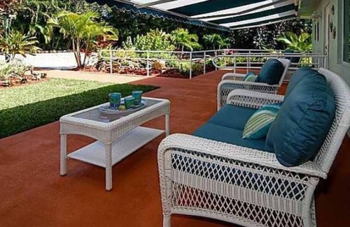 Stuart House | Port Salarno