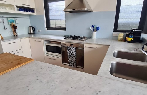 Boat Harbour Apartment | Port Stephens coastal beach & views- 400 m to beach