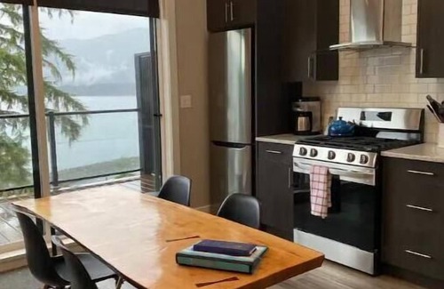 Port Renfrew Cottage | Port to Port