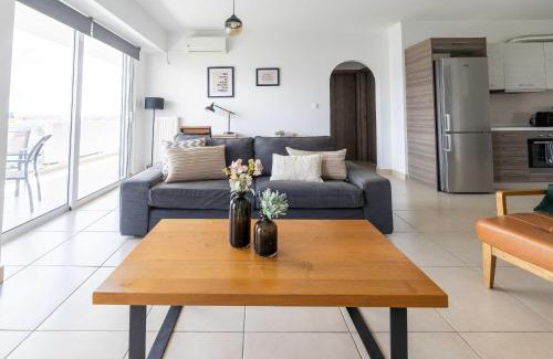 Keratsini-Drapetsona Apartment | Port View Apartment in Piraeus D7