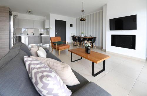 Keratsini-Drapetsona Apartment | Port View Apartment in Piraeus D7